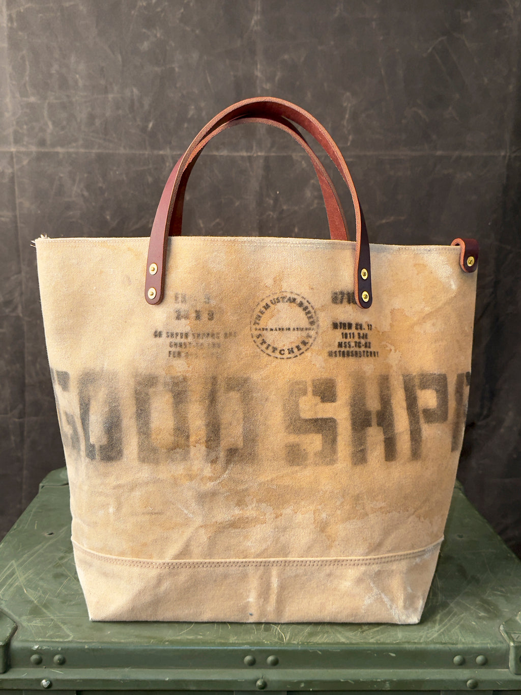005 FIELD TOTE