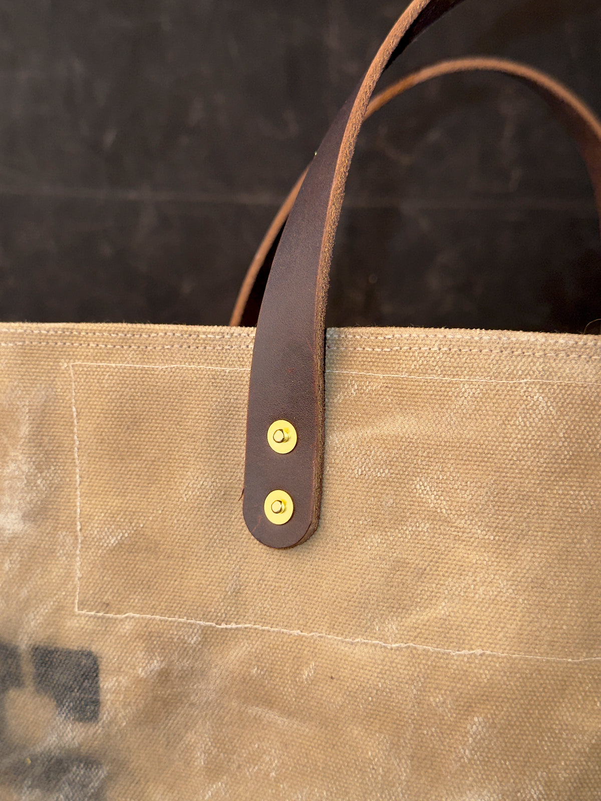 002 FIELD TOTE