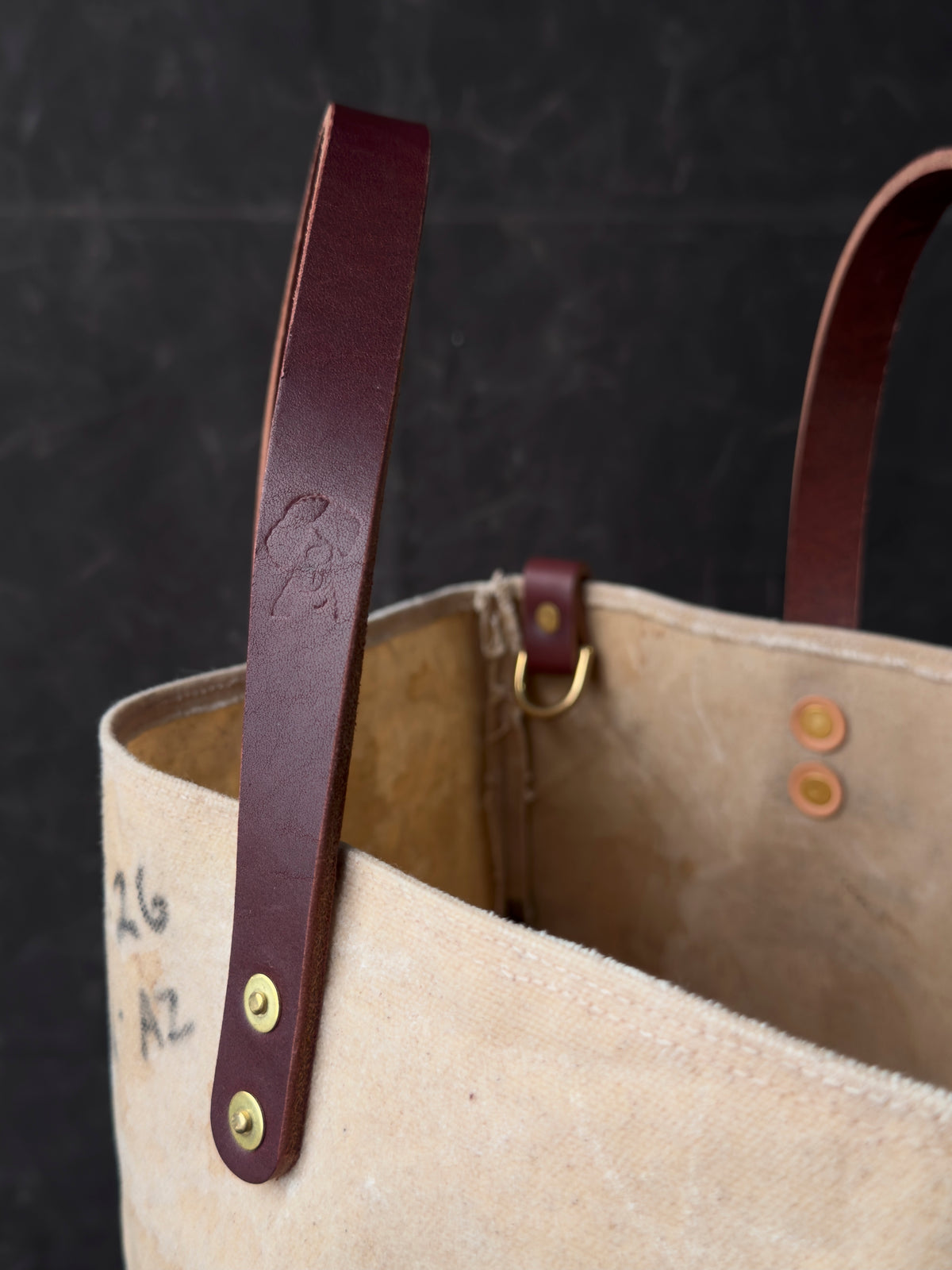 005 FIELD TOTE