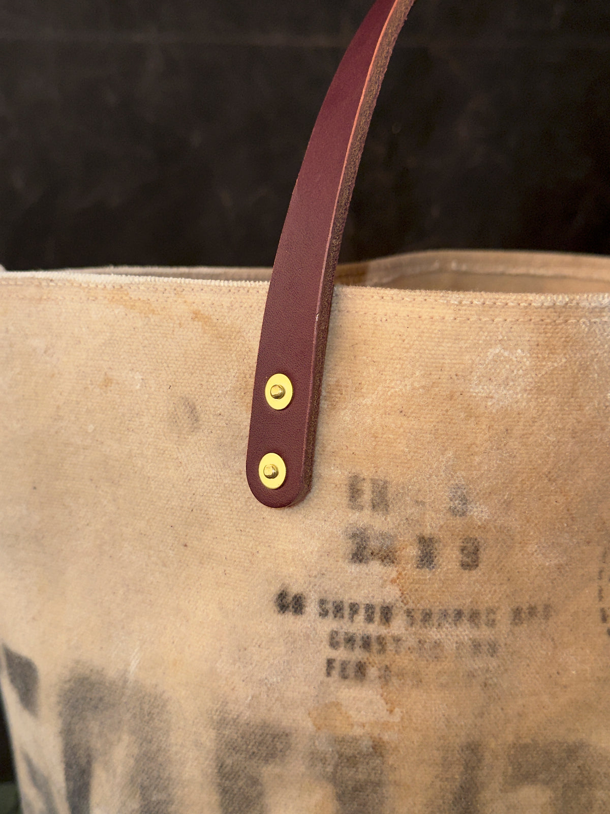 005 FIELD TOTE