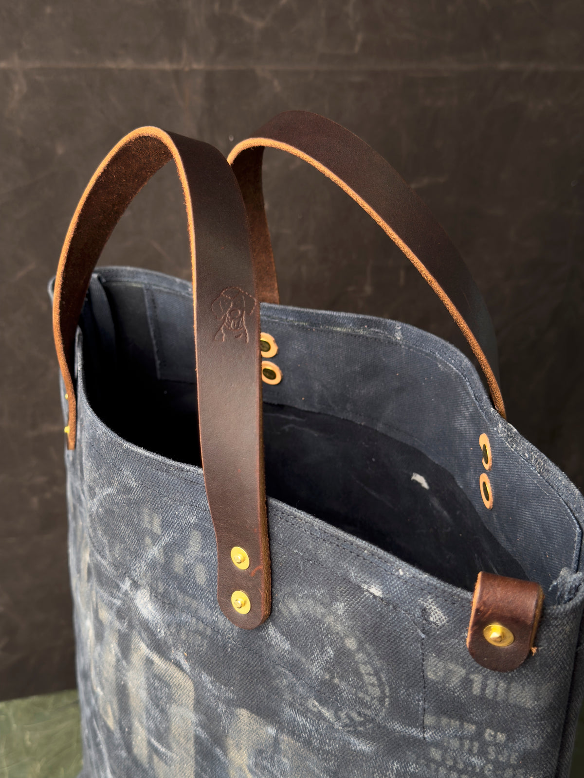 006 FIELD TOTE