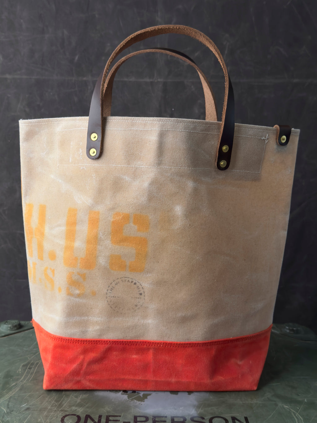 013 FIELD TOTE