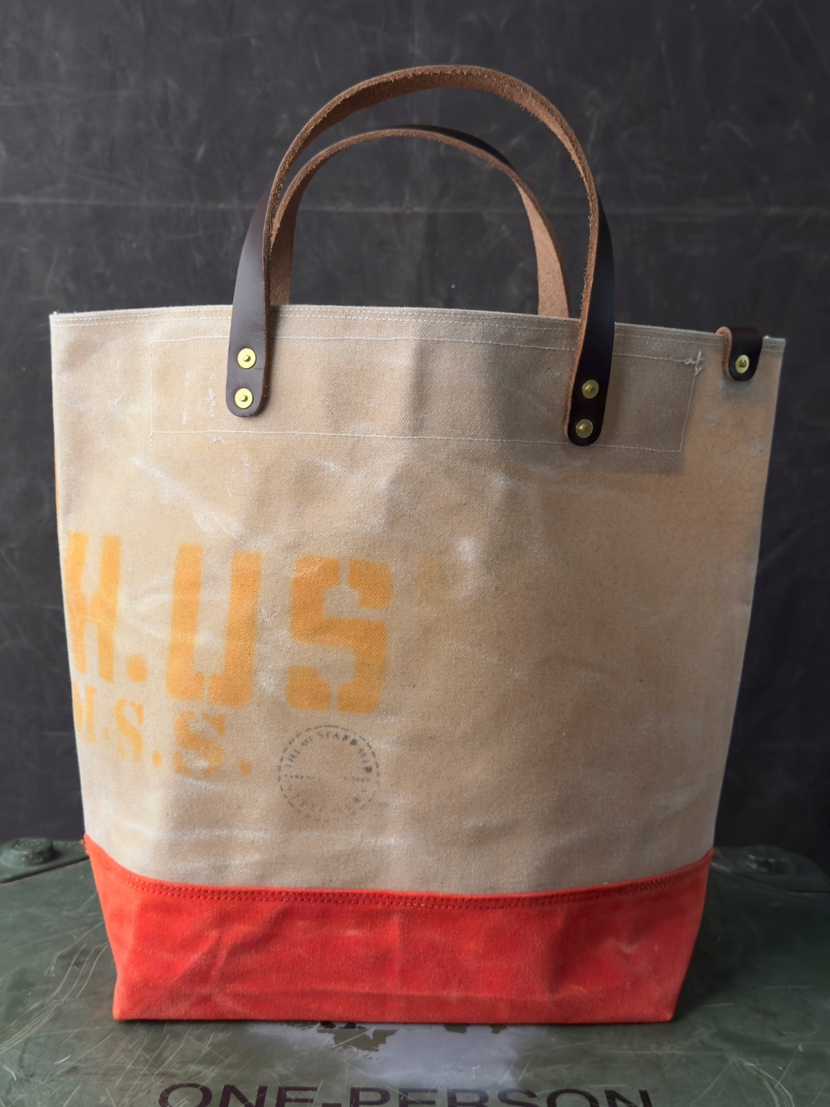 013 FIELD TOTE