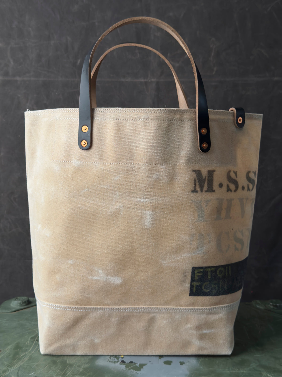 014 FIELD TOTE