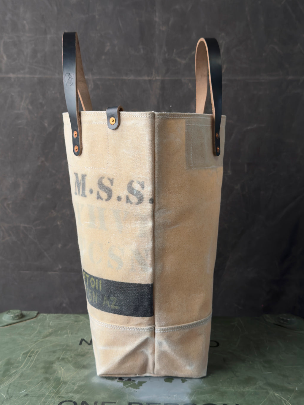 014 FIELD TOTE