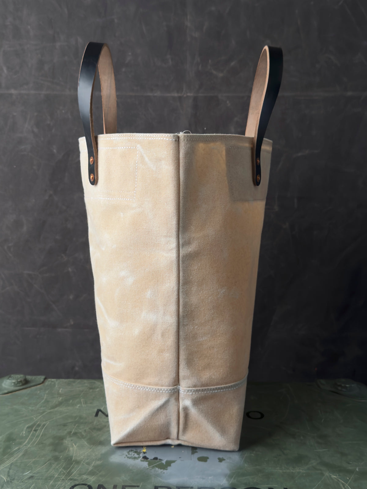 014 FIELD TOTE