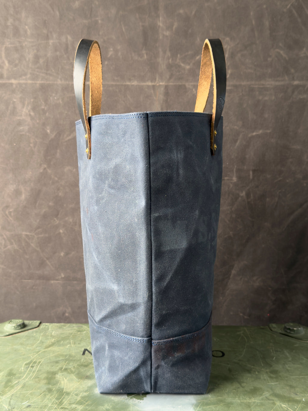 015 FIELD TOTE – The Mustard Seed Stitchery