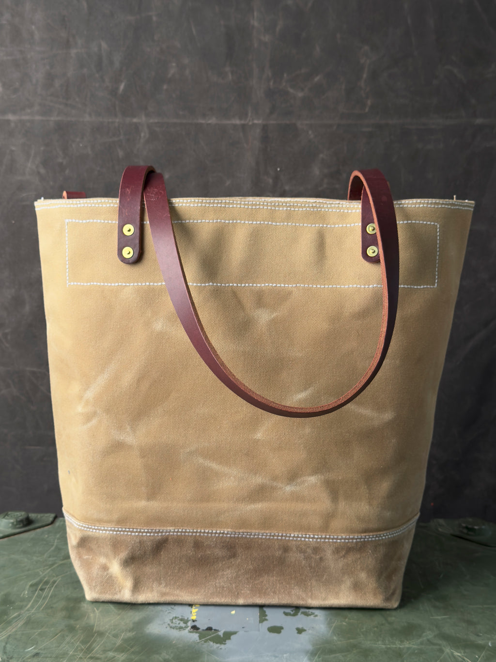 016 FIELD TOTE
