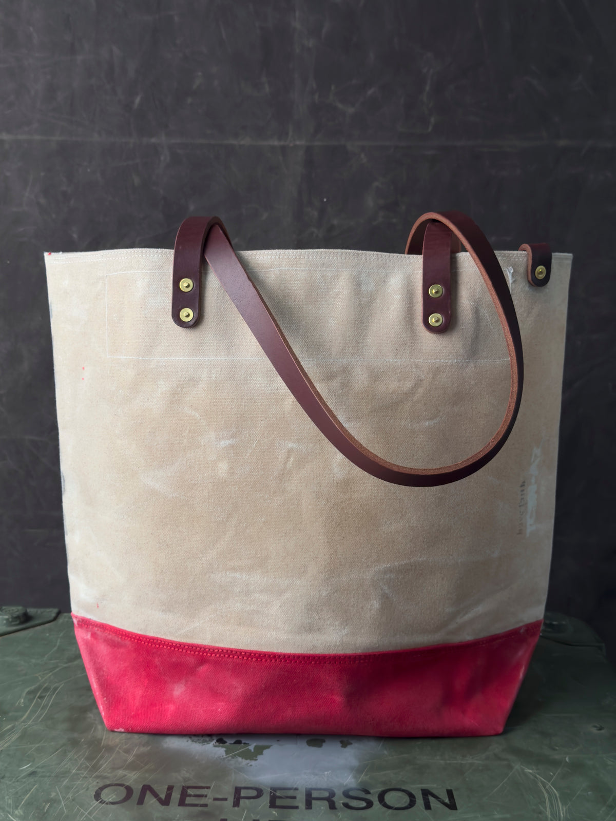017 FIELD TOTE