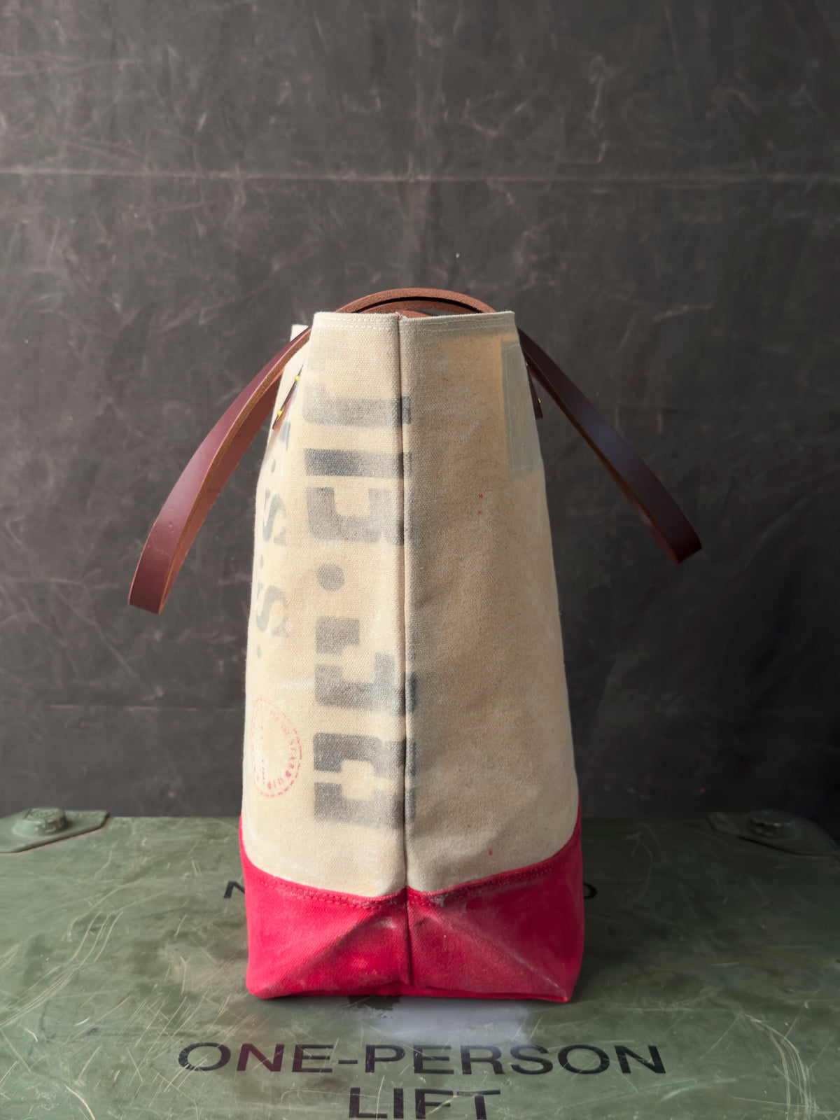 017 FIELD TOTE