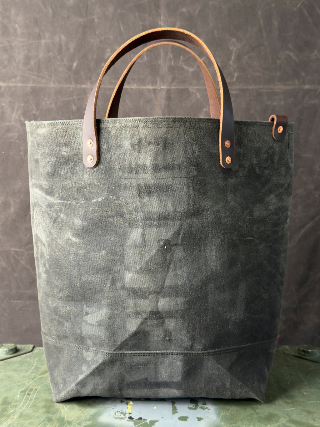 009 FIELD TOTE