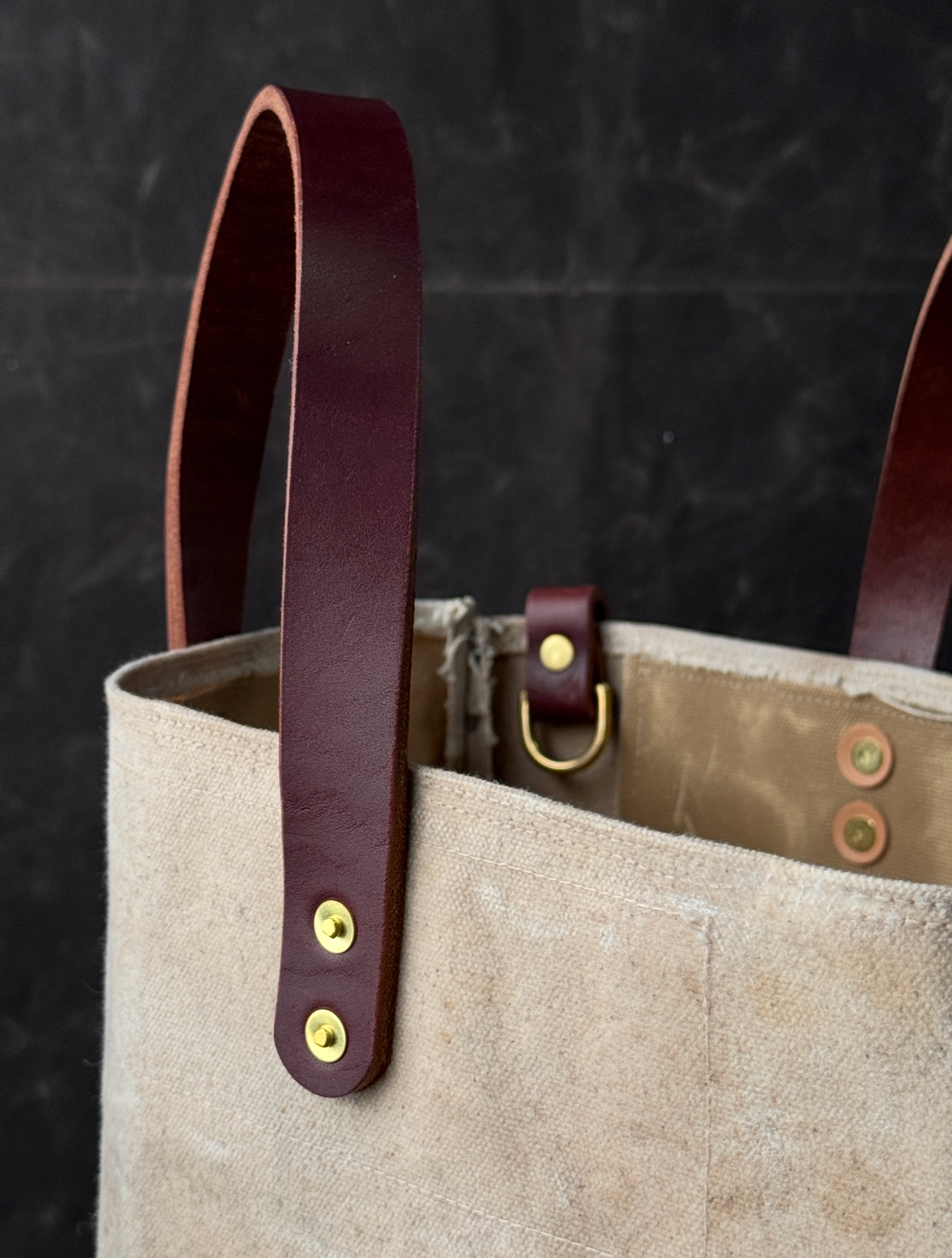 012 FIELD TOTE