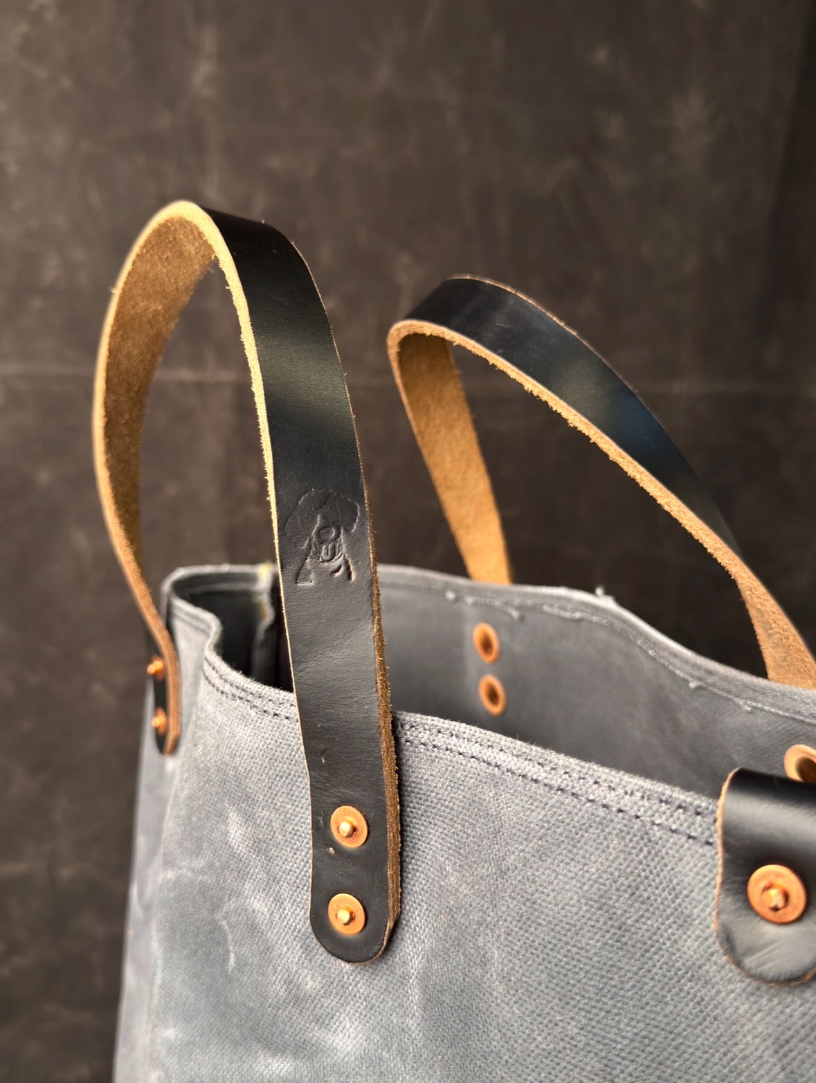 008 FIELD TOTE