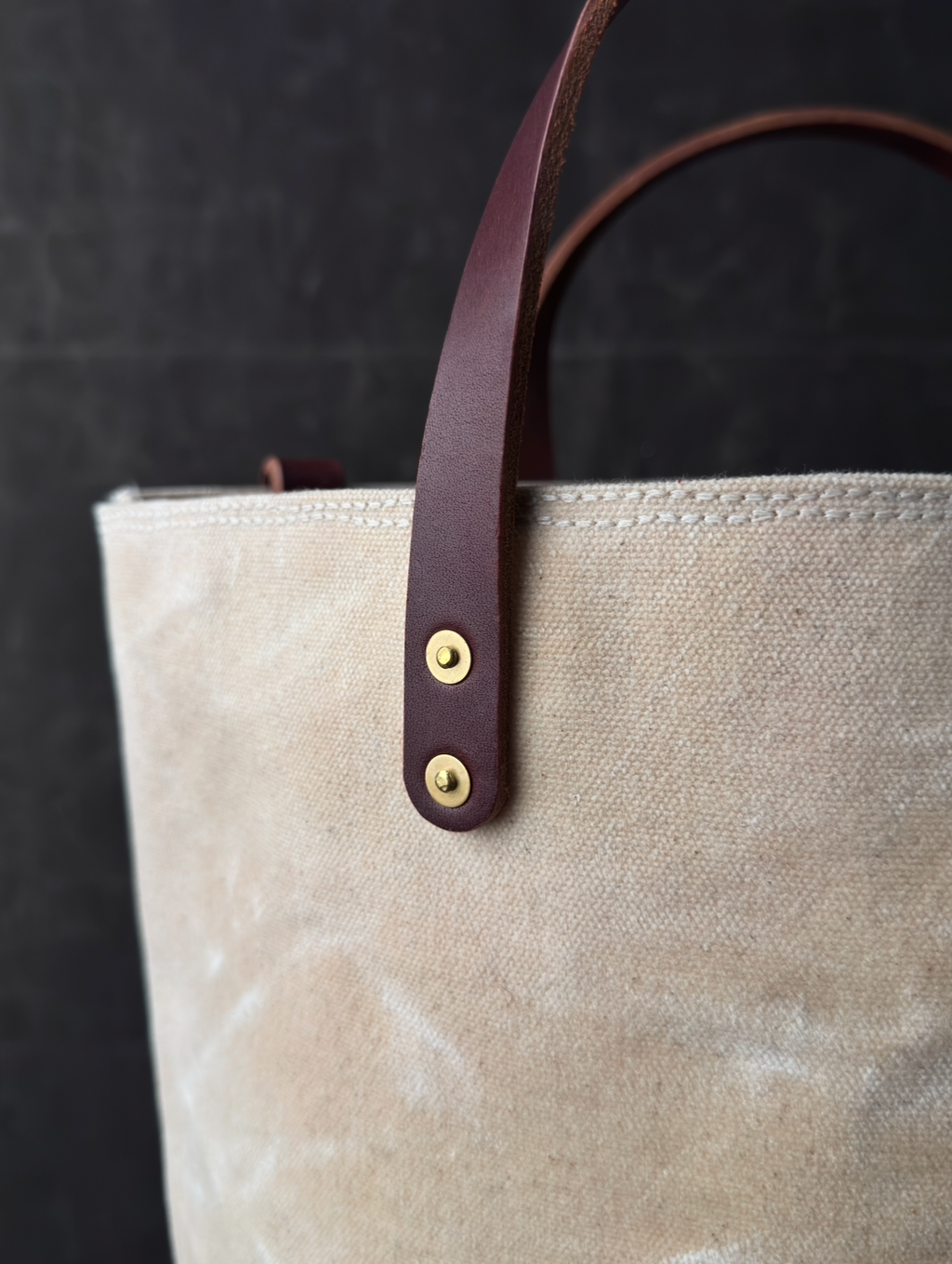 010 FIELD TOTE