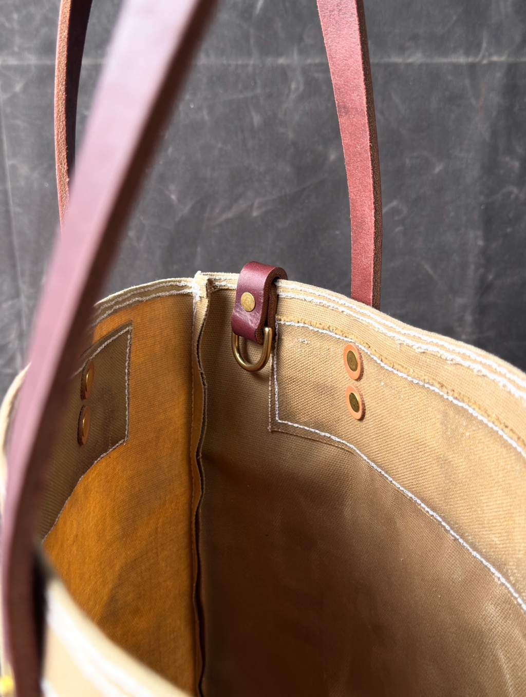 016 FIELD TOTE