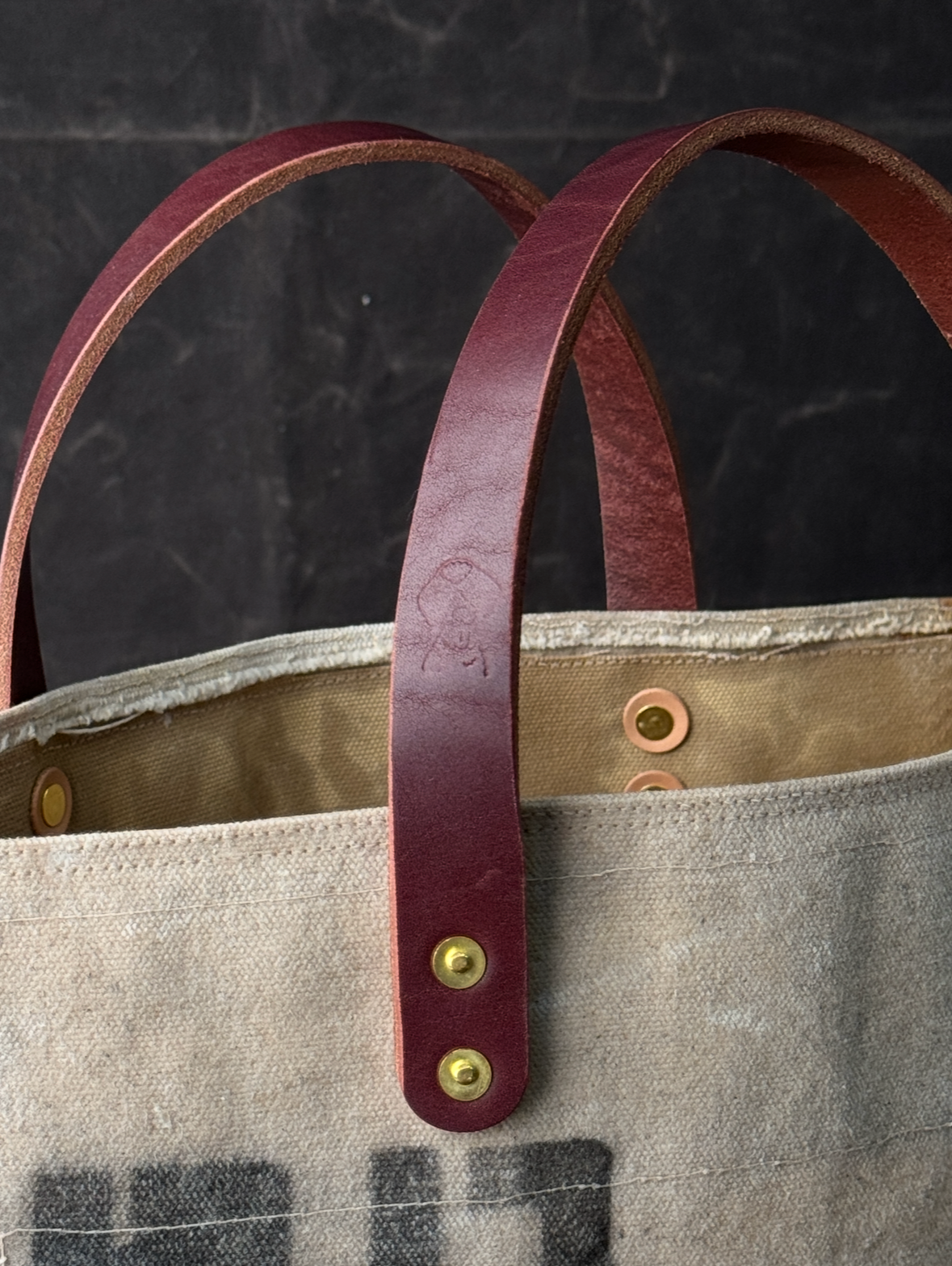 012 FIELD TOTE