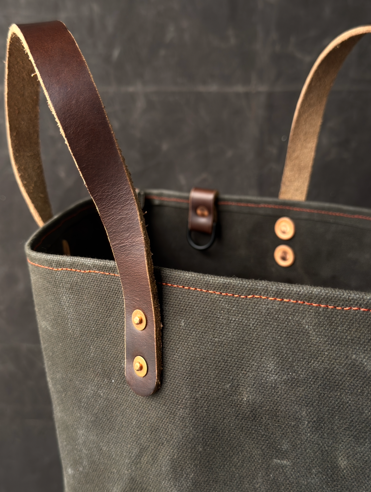 011 FIELD TOTE