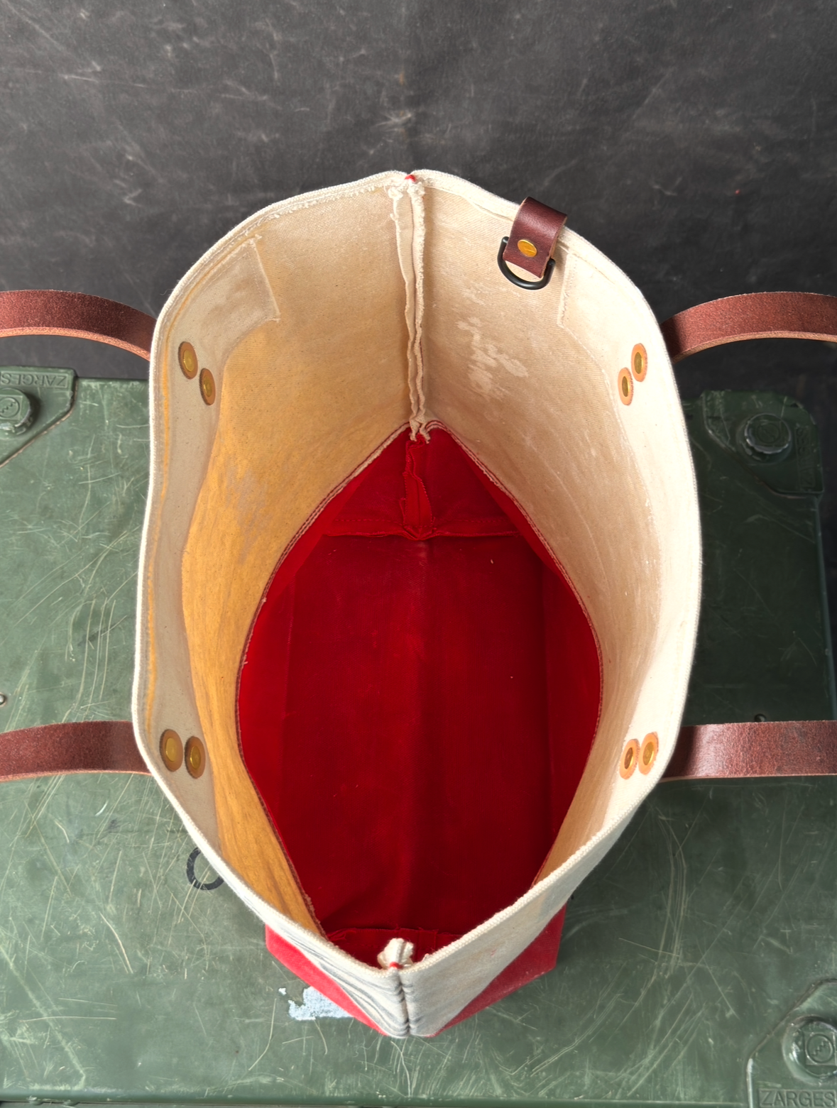 017 FIELD TOTE