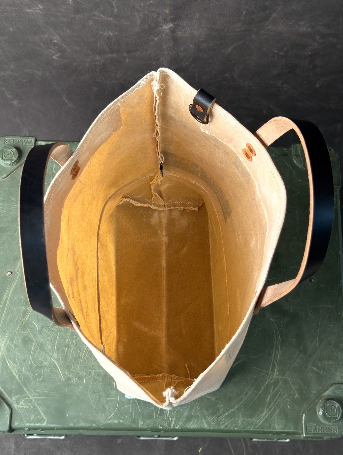 014 FIELD TOTE