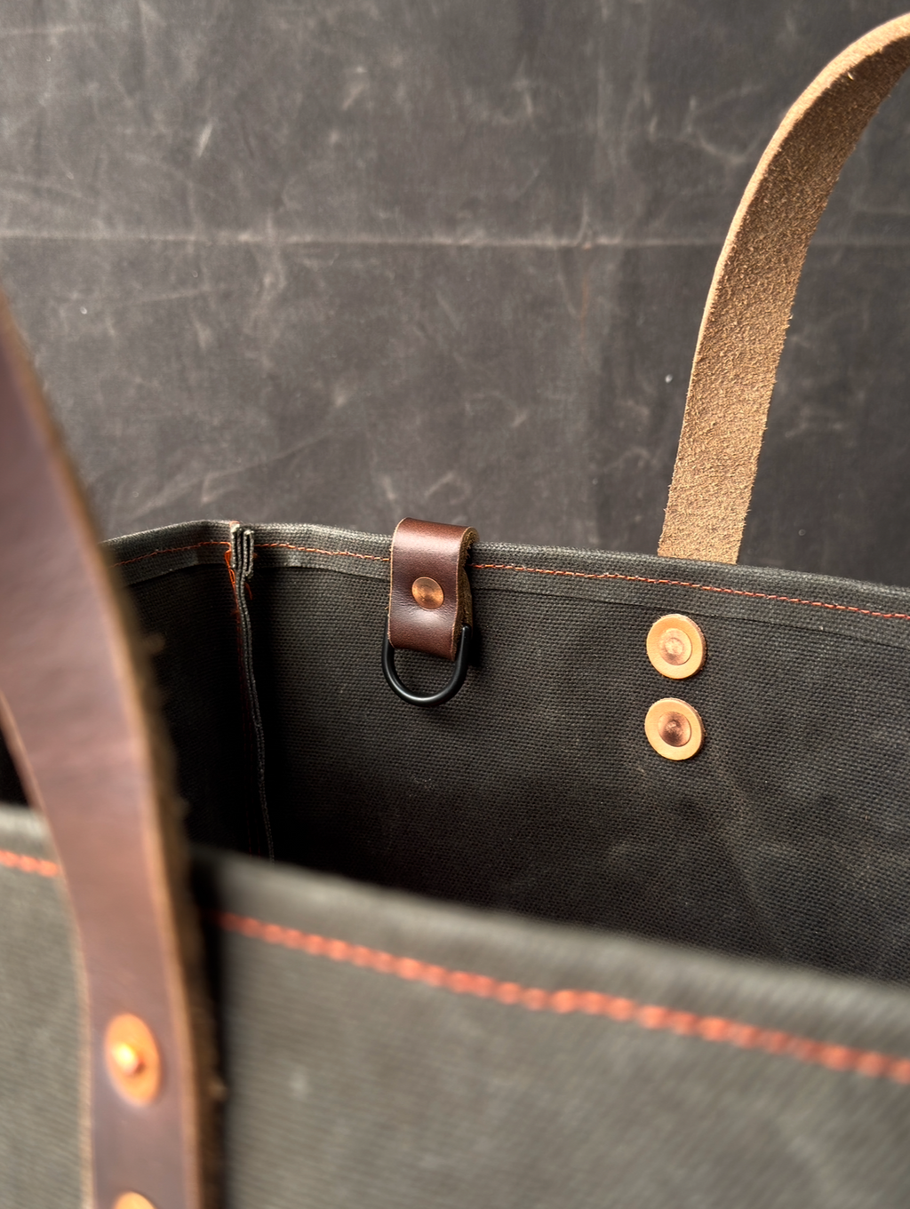 011 FIELD TOTE